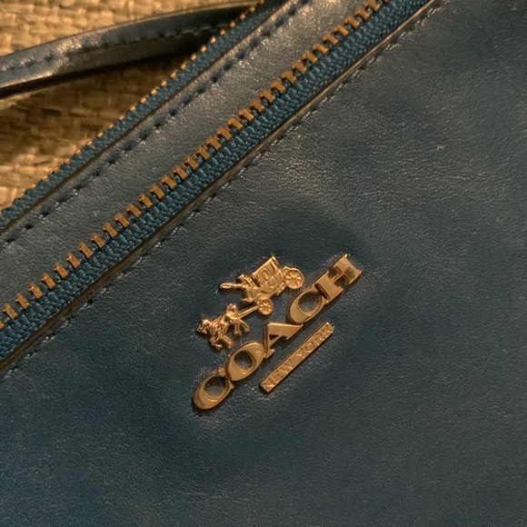 Genuine leather Coach wristlet - Picture 4 of 12